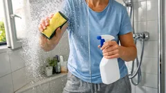 Comment enlever le calcaire sur une paroi de douche sans rayer le verre